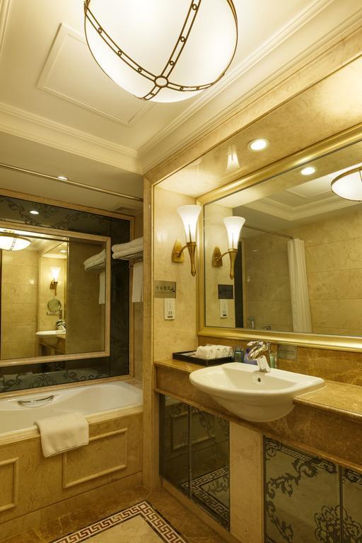Grand Palace - Grand Management Group - Free Shuttle Bus To Fair During Fair Period Hotel