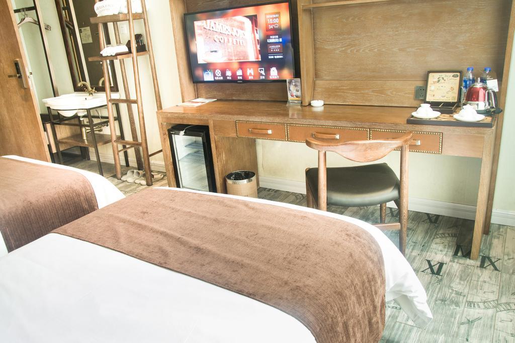 James Joyce Coffetel Tianhe North Tianrun Road 3*