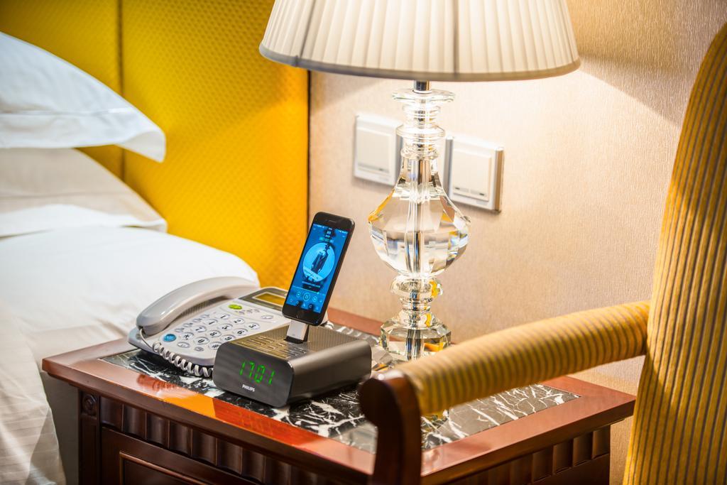 Phoenix Hotel 5*