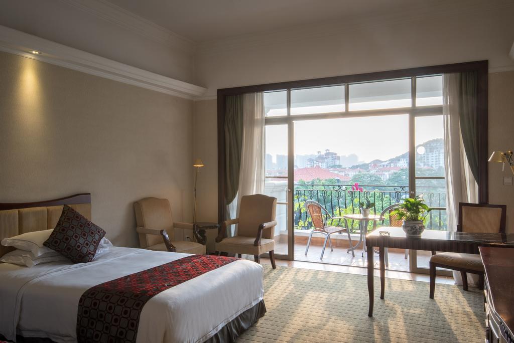 Phoenix Hotel 5*