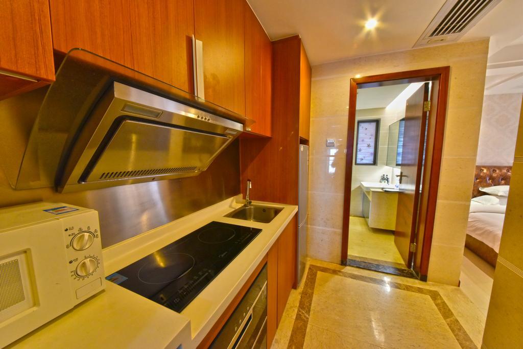 East International Apartment Yi De Road Metro Station Branch Apartment *