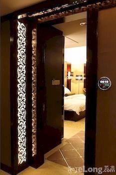 Hotel Vienna Panyu Dashi Qiao 3*
