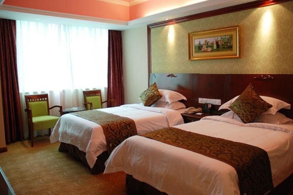 Vienna Panyu Dashi Qiao Hotel 3*