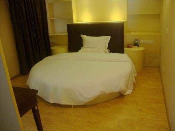 Manhattan Hotel Guangzhou 3*