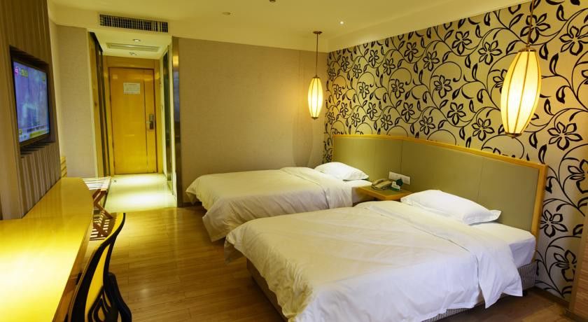 Hotel Kaiserdom Huayue 3*