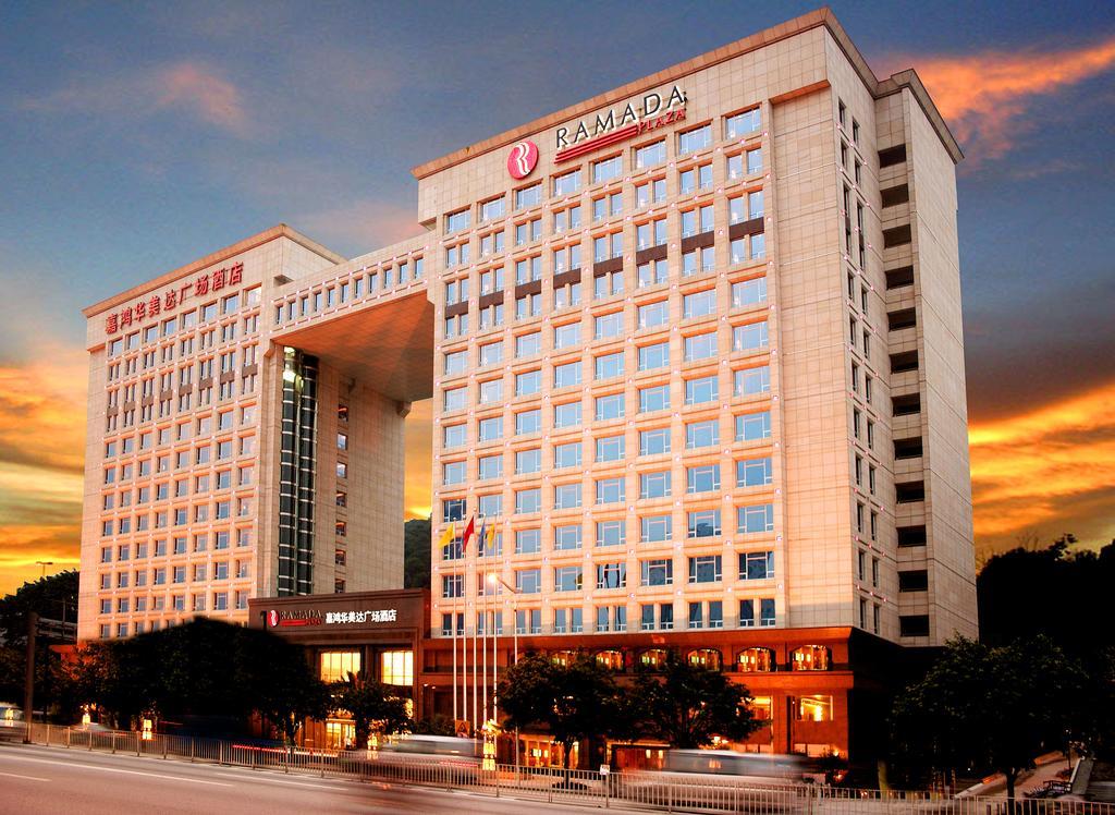 Hotel Ramada Plaza 5*
