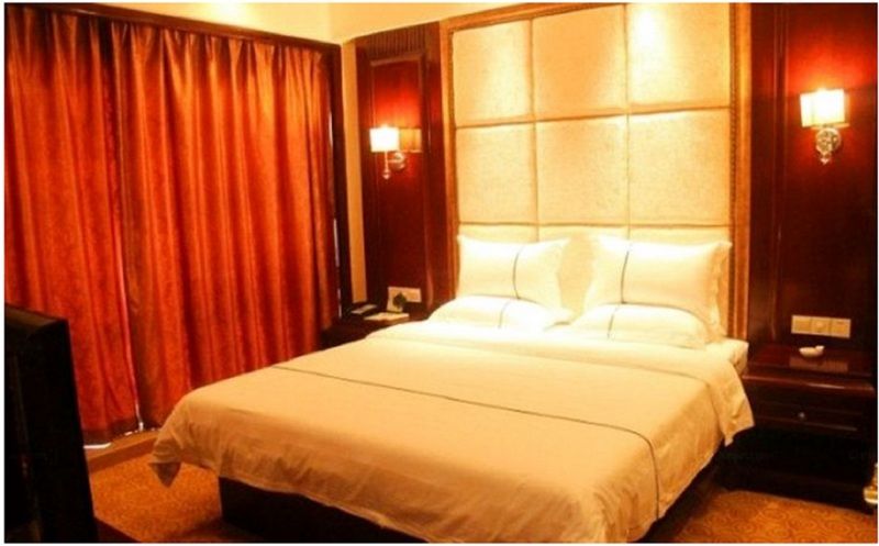 Hotel Borman Panyu Qiaonan Aoyuan Plaza 4*