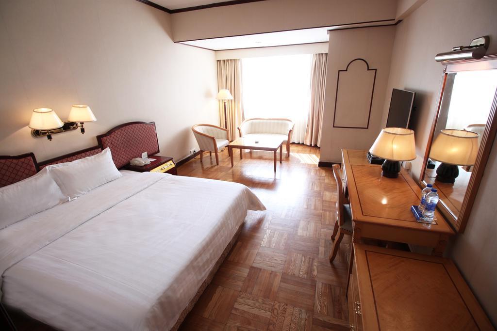Guangzhou Hotel 3*
