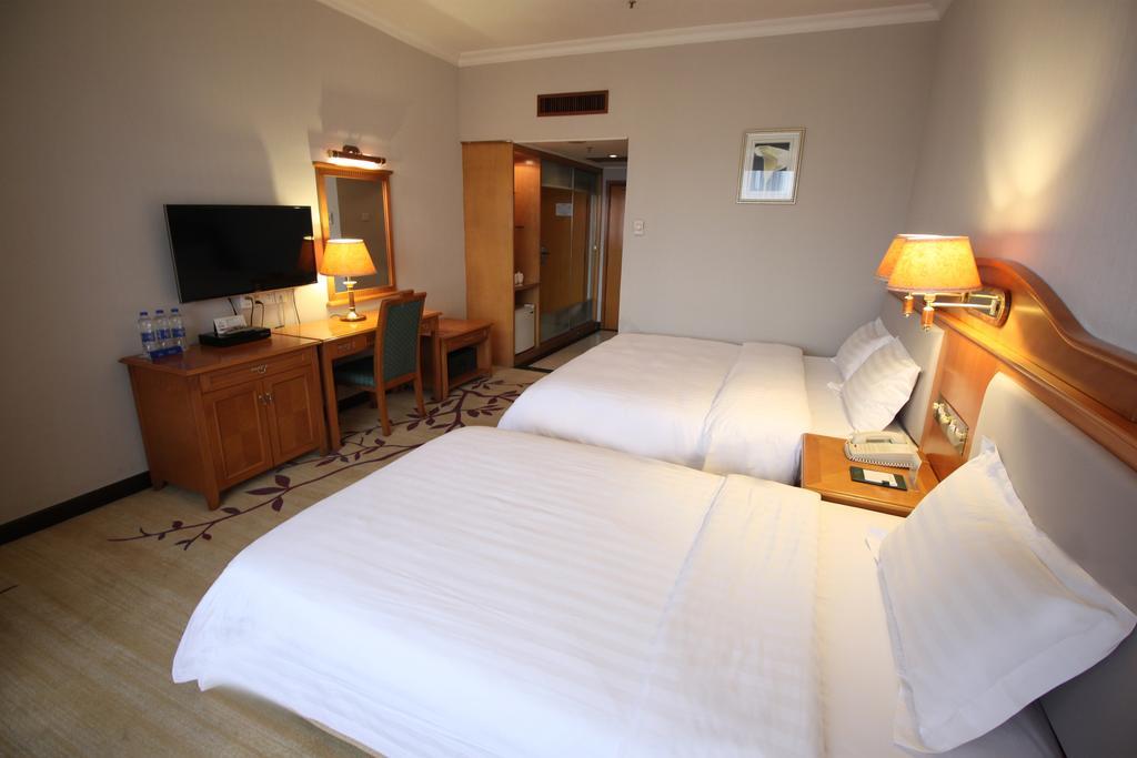 Guangzhou Hotel 3*