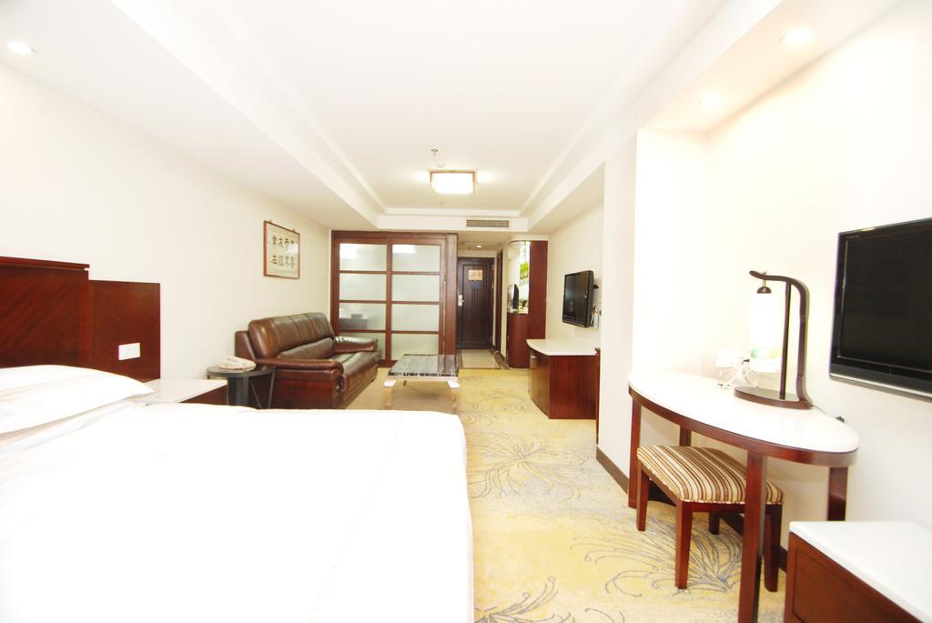 Overseas Chinese Friendship Hotel 3*