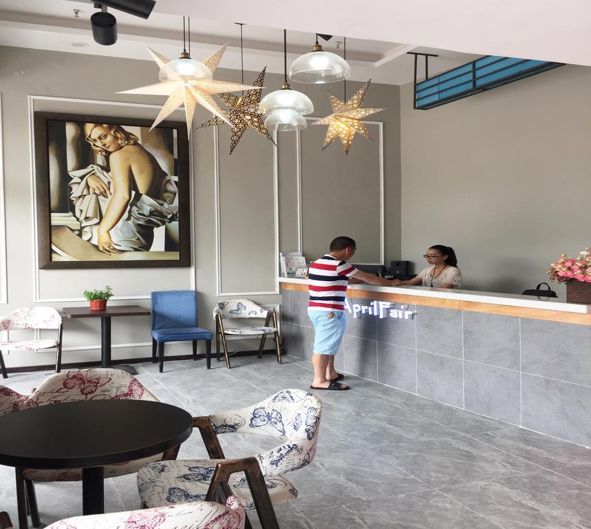 April Fair Duplex South Railway Station Ao Yuan Yue Shi Dai Branch * Guangzhou