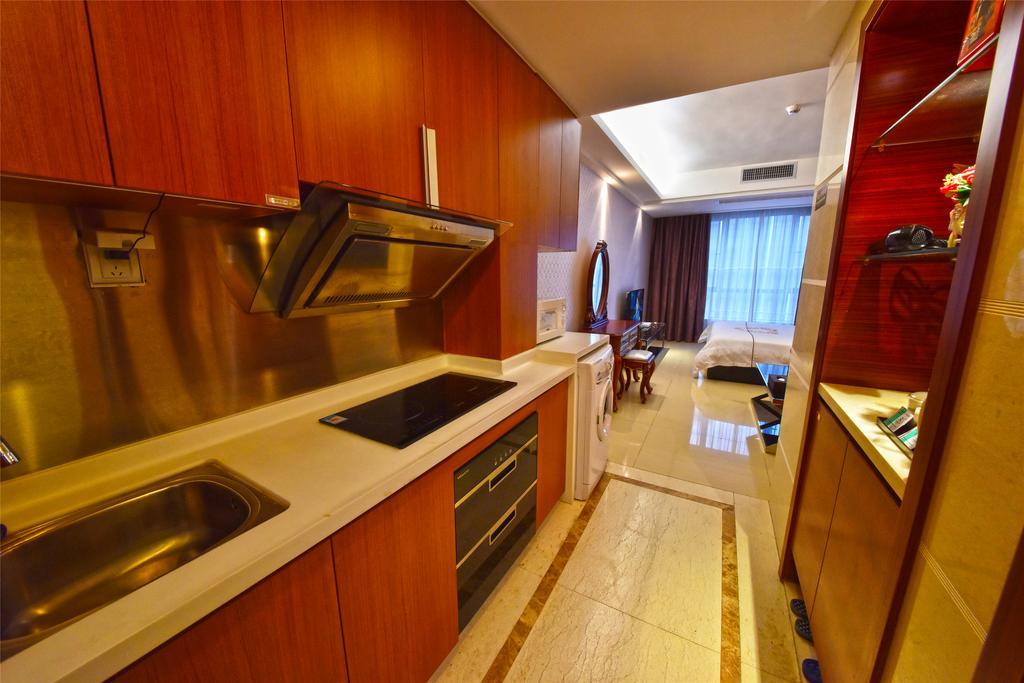 East International Apartment Yi De Road Metro Station Branch Apartment *