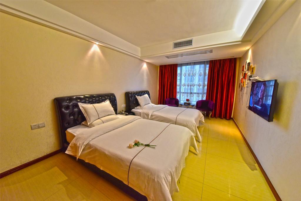 East International Apartment Yi De Road Metro Station Branch Apartment *