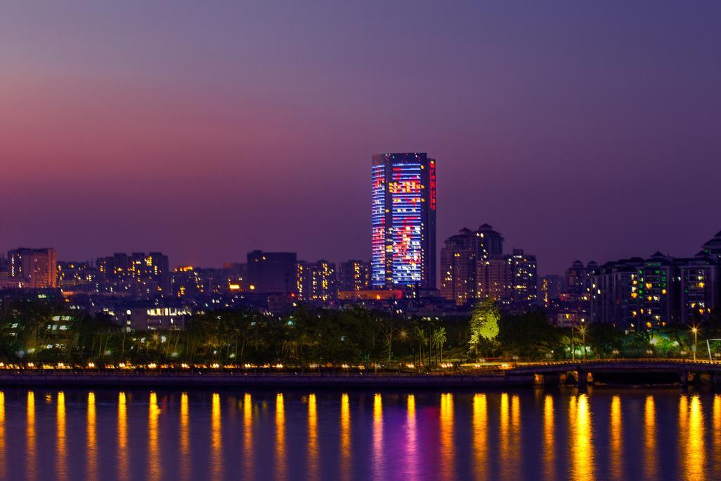 Soluxe - Overseas Buyers Registration Service&canton Fair Free Shuttle Bus 15 Apr To 05 Hotel