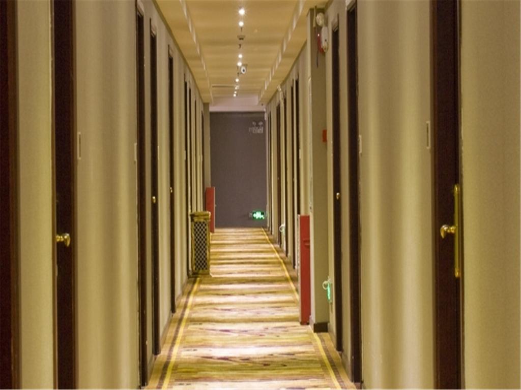 Lu Jiang Tian Yue Hotel 2*