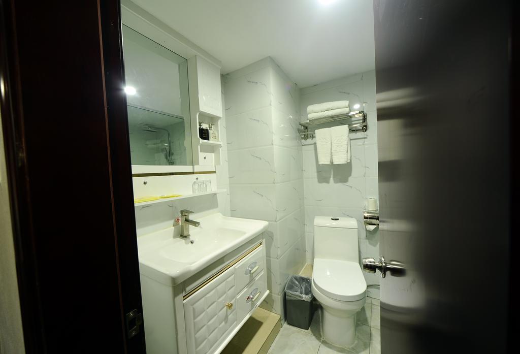 Junshan Hotel 3*