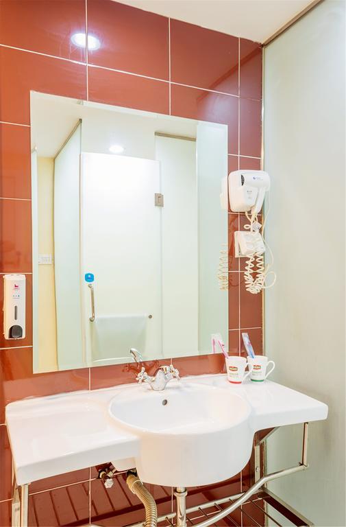 Hanting Tianhe Road Hotel 2*