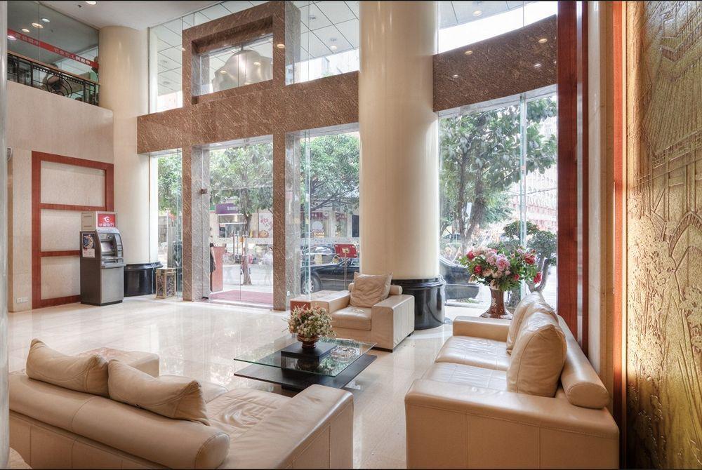 Yingshang Gangding Longkou West Hotel