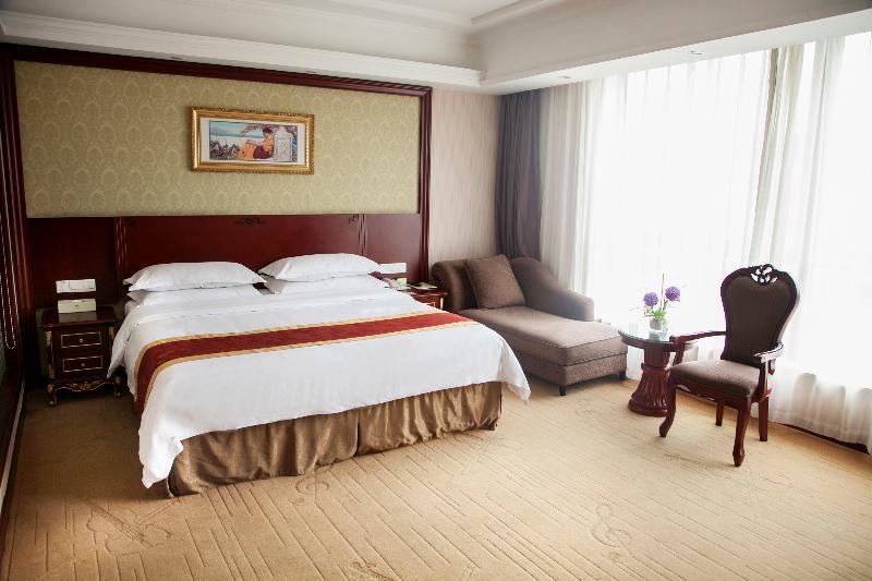 Vienna Shiqiao Metro Station Hotel Guangzhou