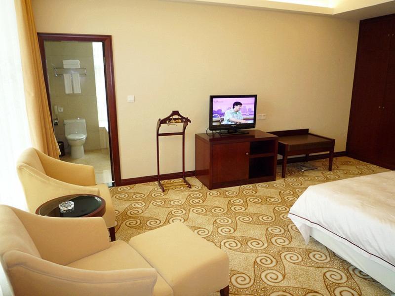 Yifeng Hotel