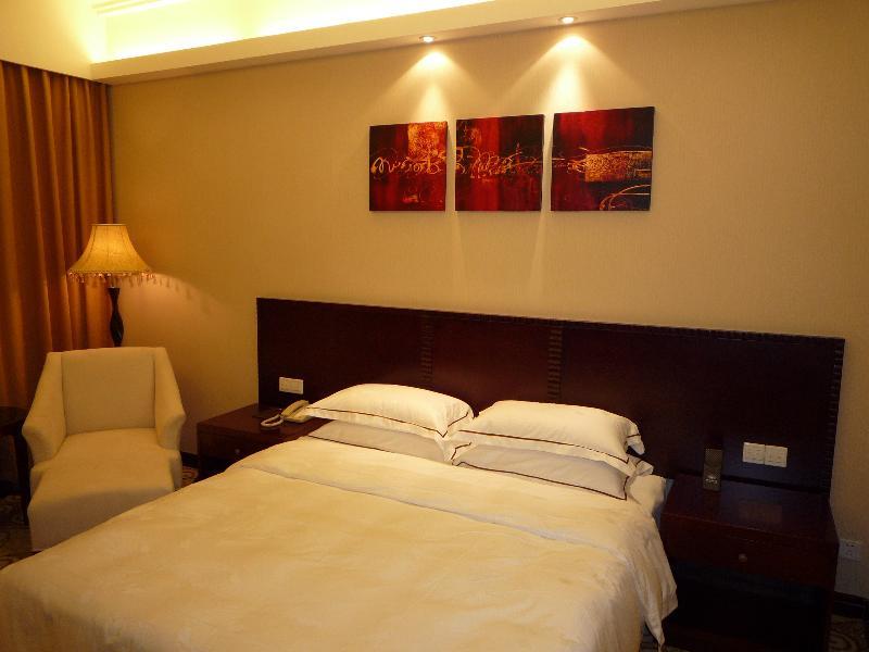 Yifeng Hotel