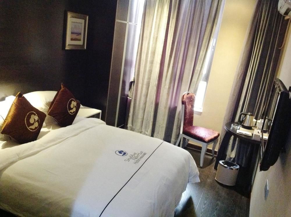 Hotel Shuiyue Nianhua Chimelong Branch 3*