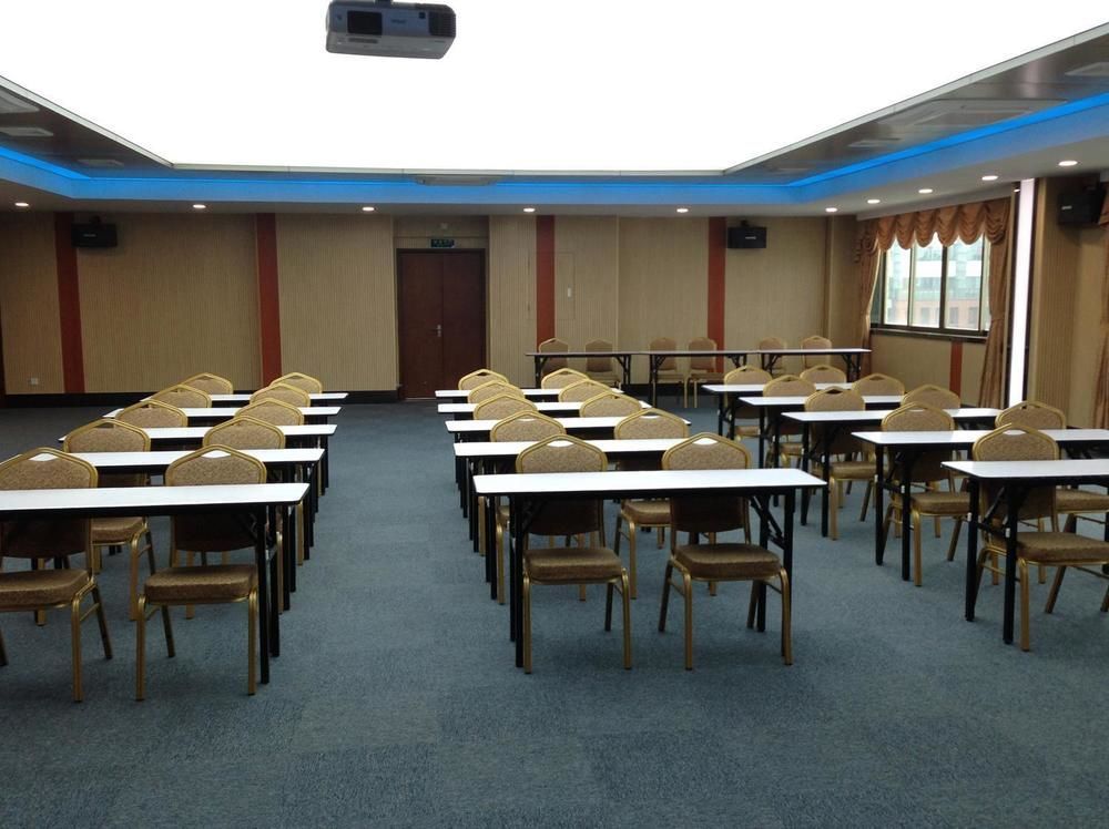 Hotel Shuiyue Nianhua Chimelong Branch 3*