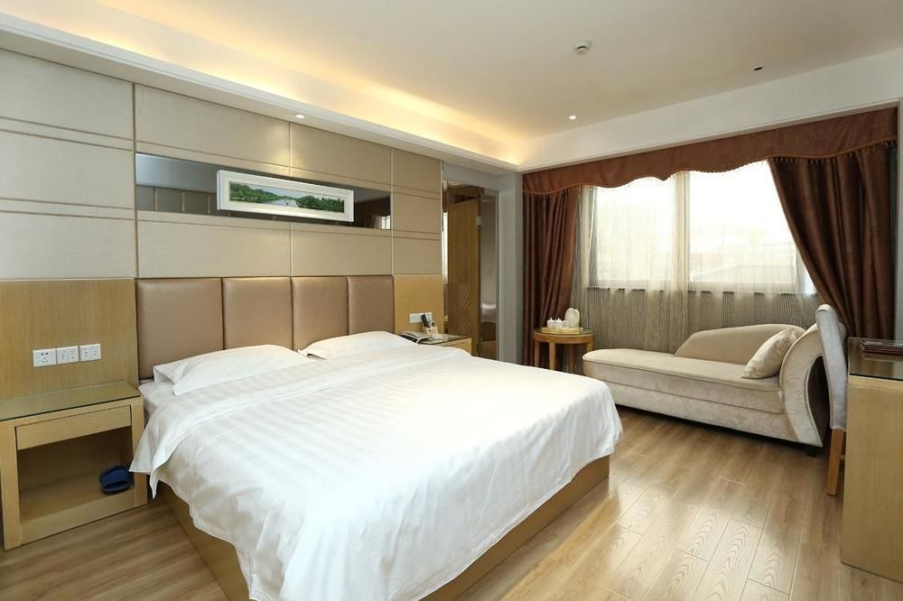 Hotel Yile 2*