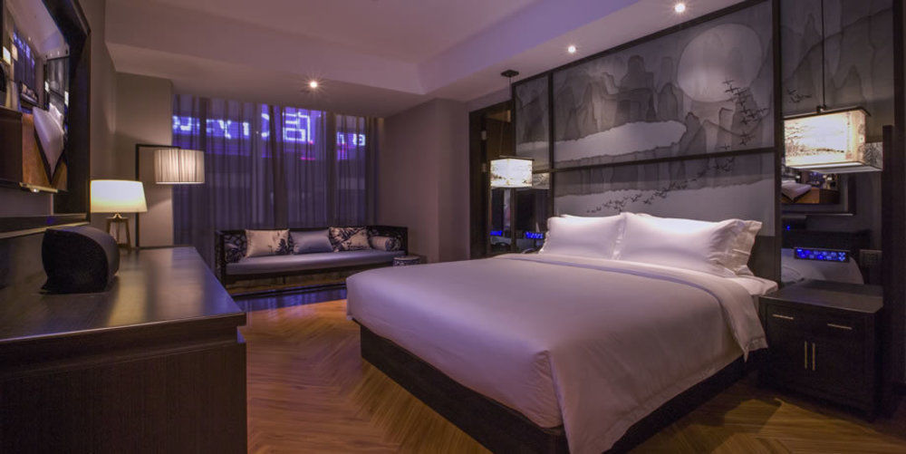 Crystal Orange Huadu Branch Hotel