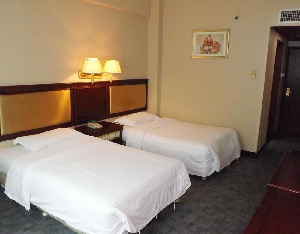 Lucky Hotel