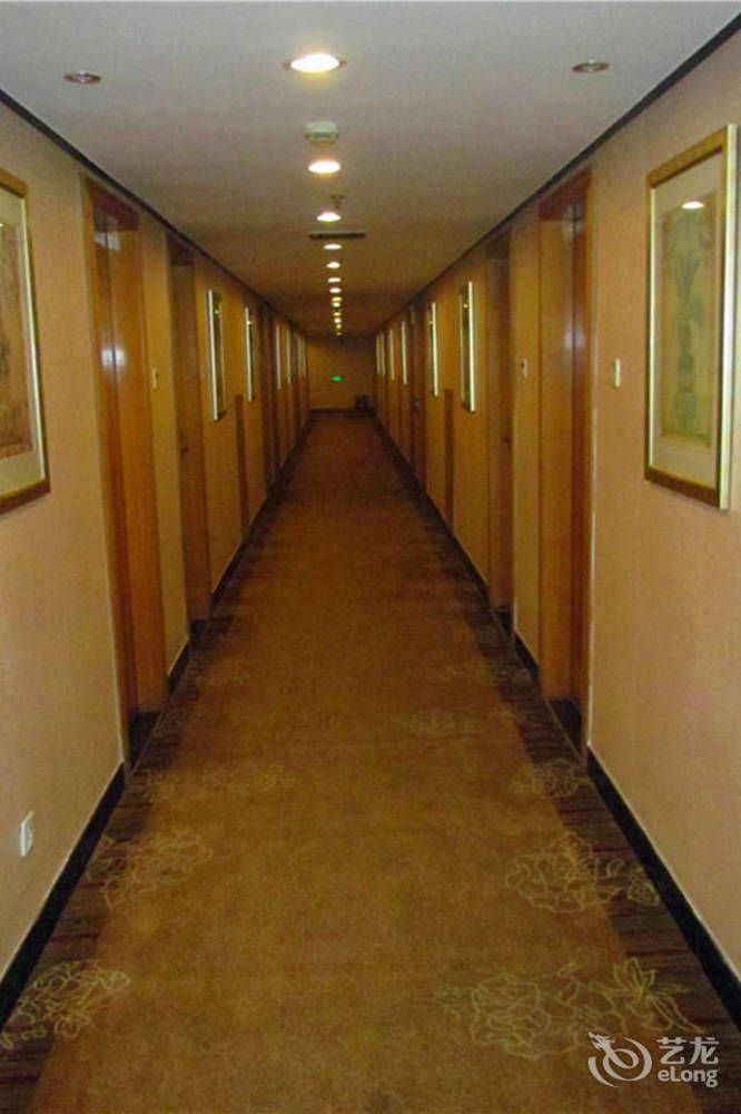 Lucky Hotel 3*