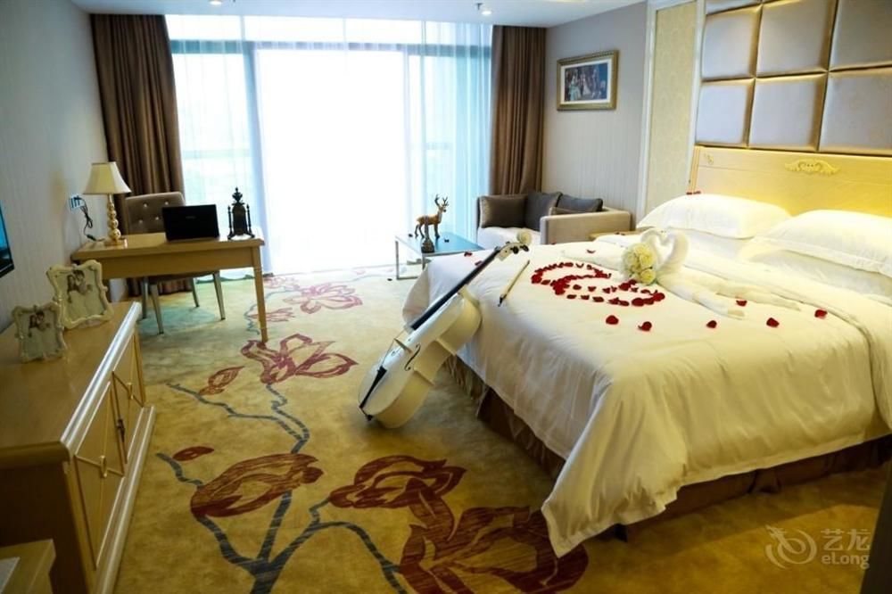 Vienna Hotel 3*