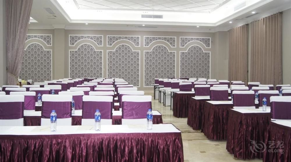 Vienna Hotel 3*