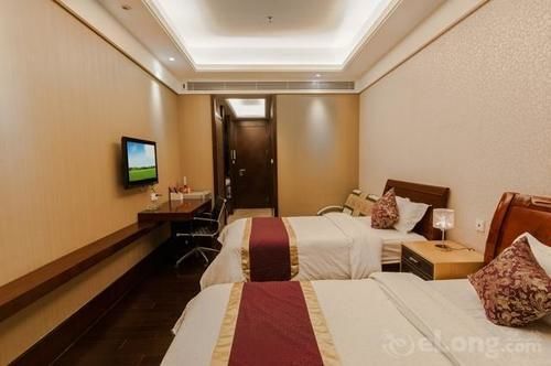 Tamrac International Apartment