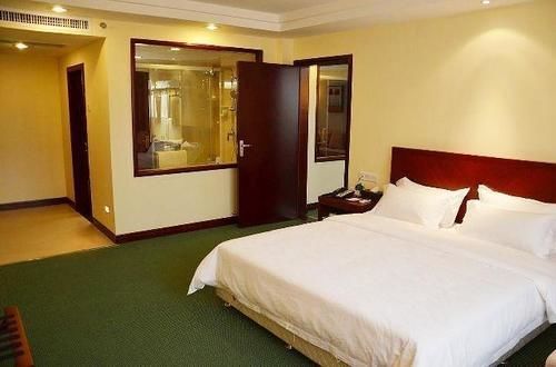 Phoenix Mountain Hotel