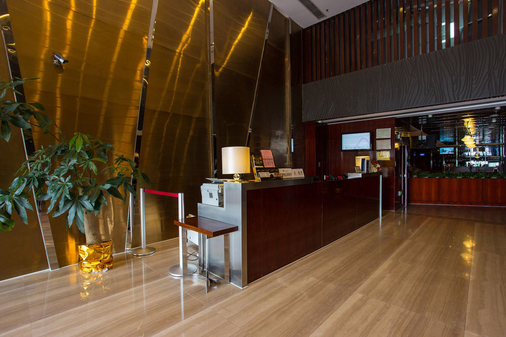 Jinjiang Metropolo Hotel 3*
