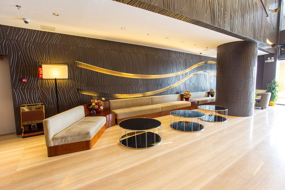 Jinjiang Metropolo 3*