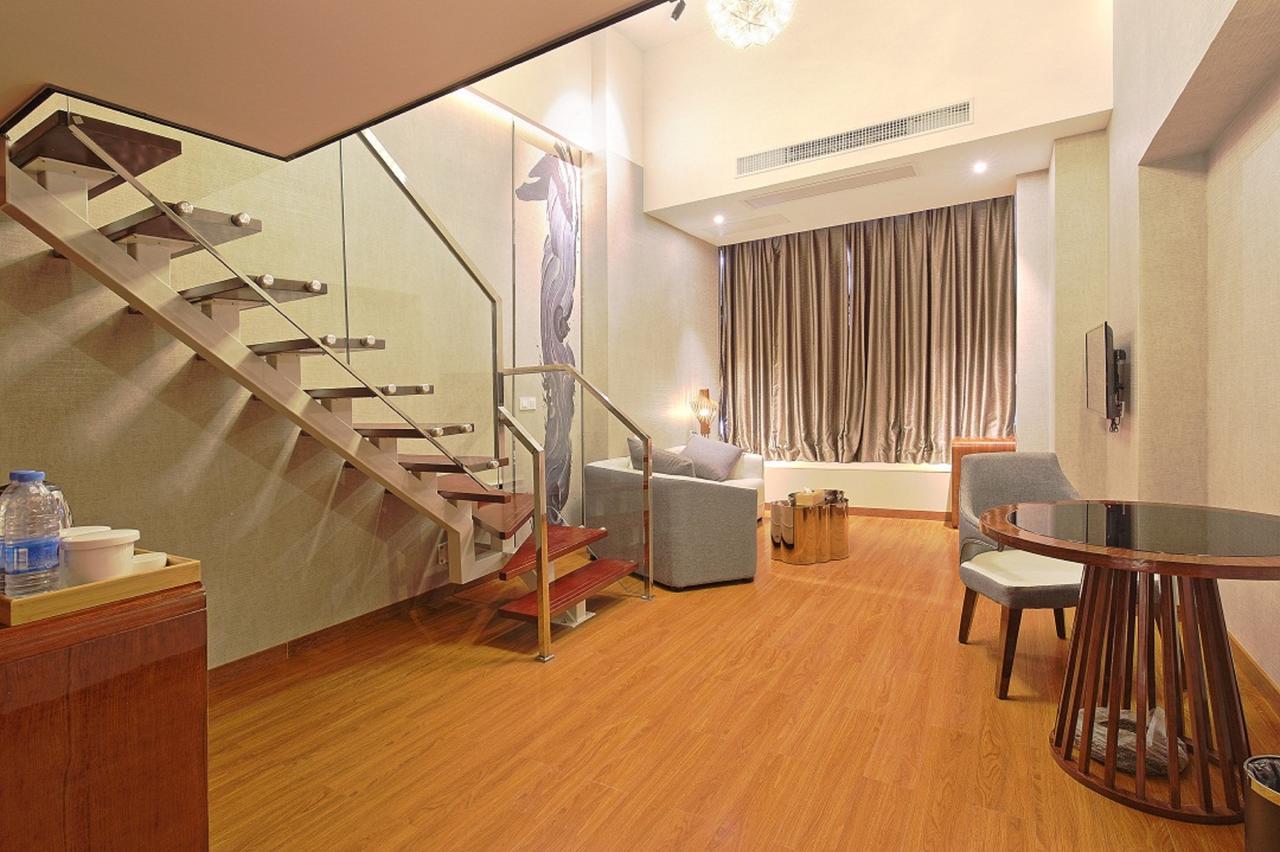 Hotel Days South Raiway Station 4*