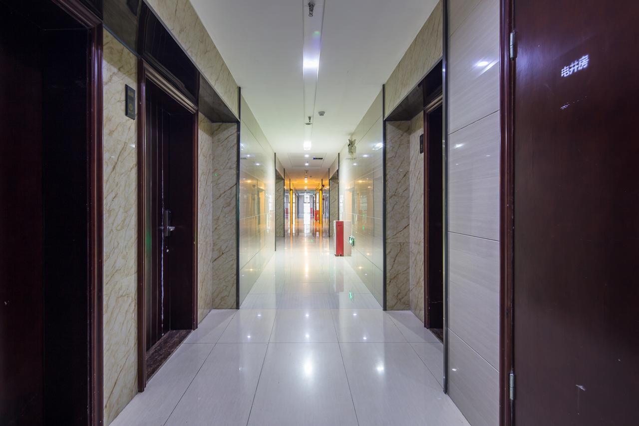 Apartment April Fair Duplex South Railway Station Ao Yuan Yue Shi Dai Branch