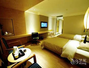 Kaiserdom Huayue Hotel 3*