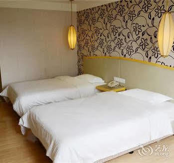 Kaiserdom Huayue 3*