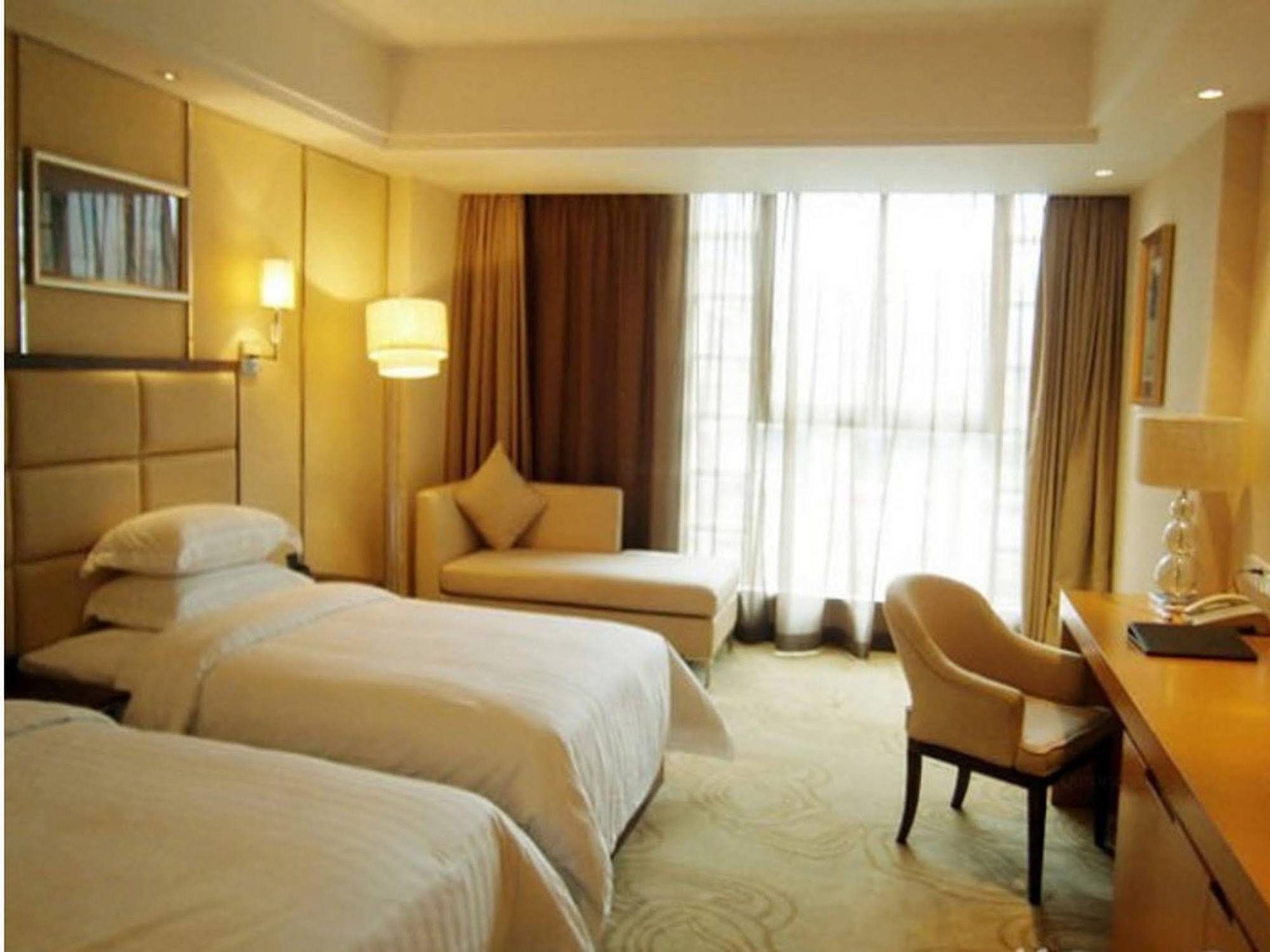 Hotel Aoyuan Golf 4*