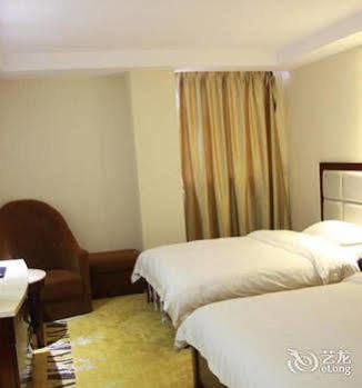 Hotel Lu Jiang Tian Yue Hotel