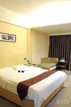 Tiga 3* Guangzhou