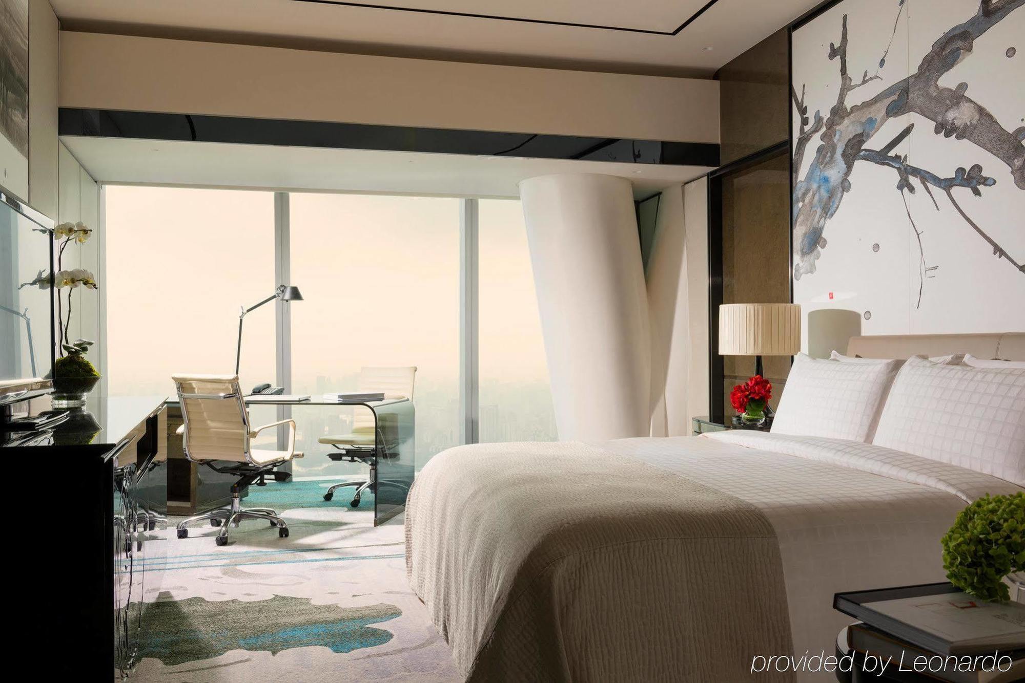 Hotel Four Seasons - Free Shuttle Bus To Fair Complex & Overseas Buyer Registration Services During Fair Period