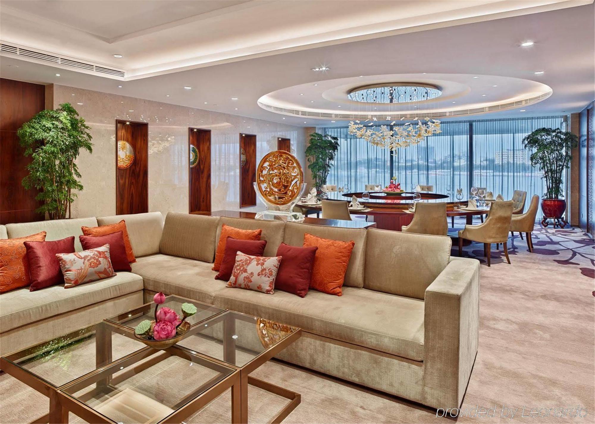 Hotel White Swan