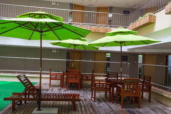 Jinjiang Metropolo Hotel 3*