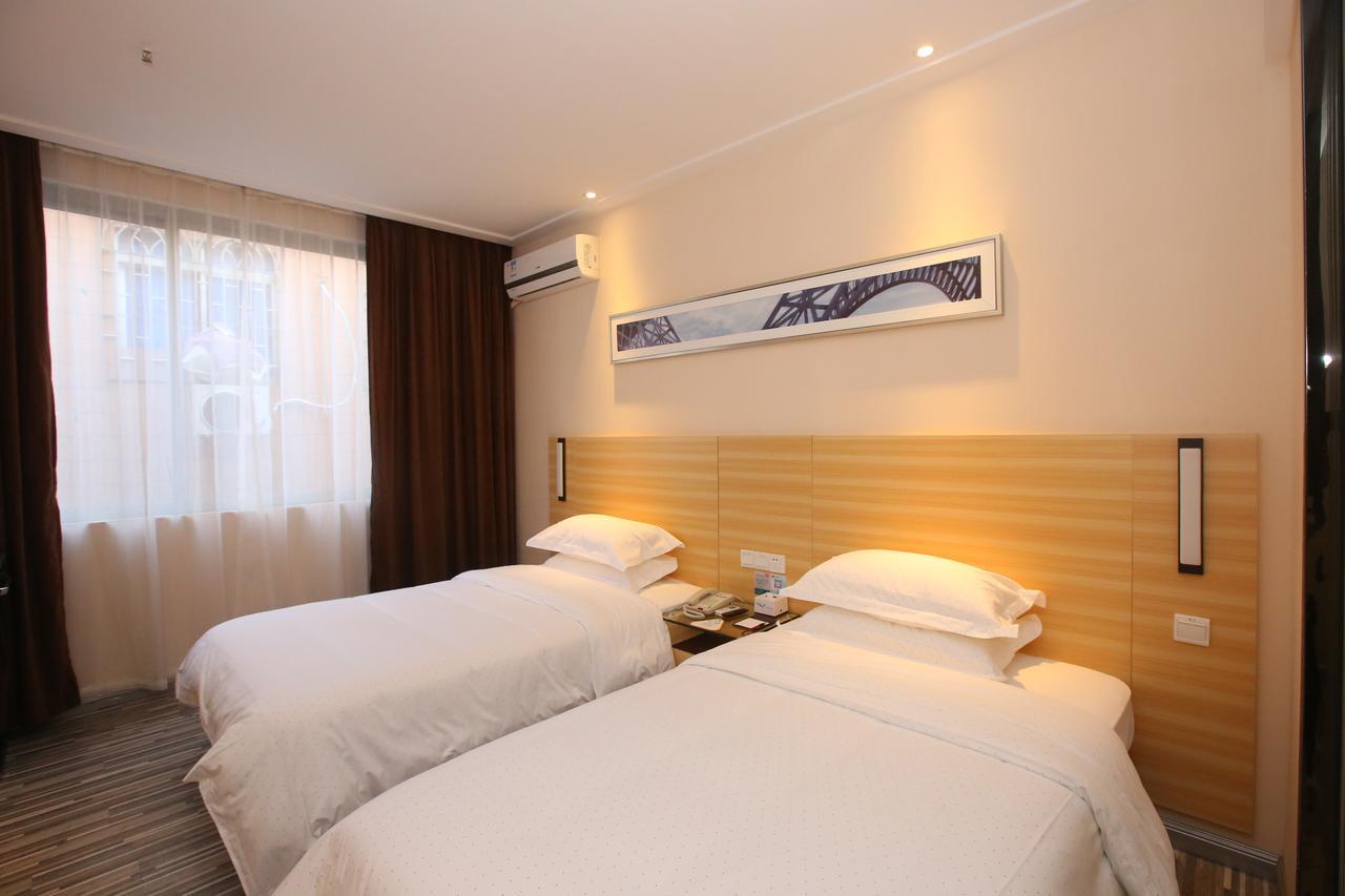 Hotel Comfort Yongtai Subway Station 2*