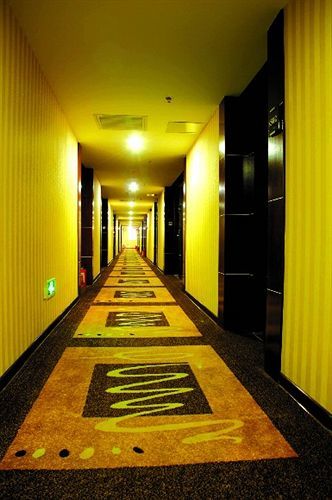 Hotel One One Business 3*
