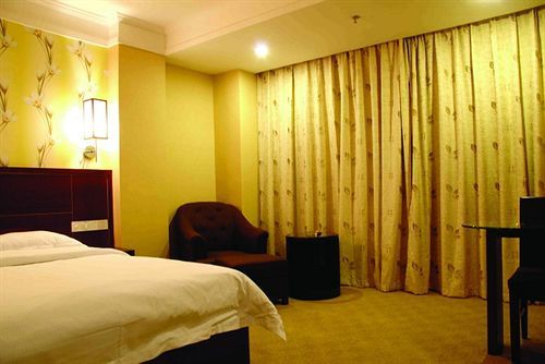 Hotel One One Business 3*